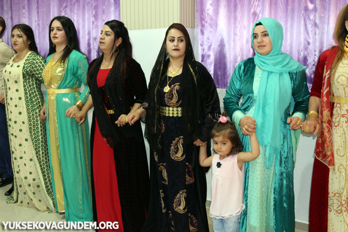 Tekin Ailesinin mutlu günü 122