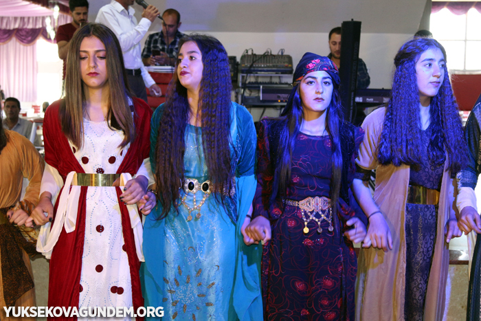 Tekin Ailesinin mutlu günü 151