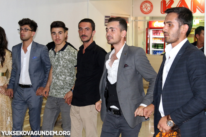 Tekin Ailesinin mutlu günü 180