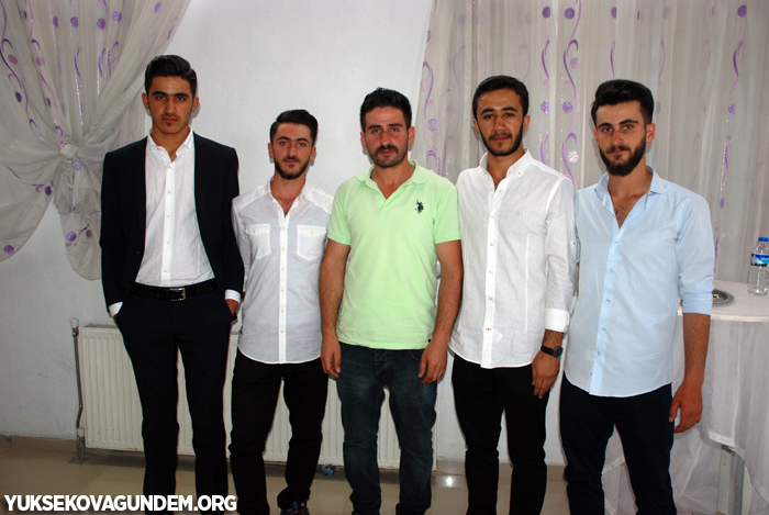 Geylani Ailesinin mutlu günü 102