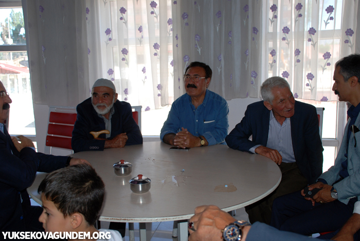 Geylani Ailesinin mutlu günü 198