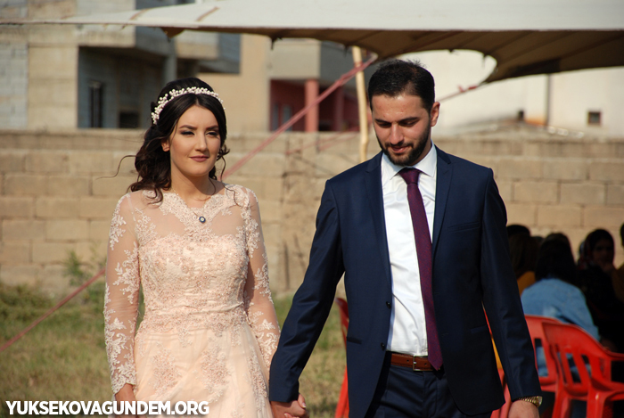 Yüksekova'ya Fransız gelin 30