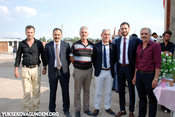 Yüksekova'ya Fransız gelin 9