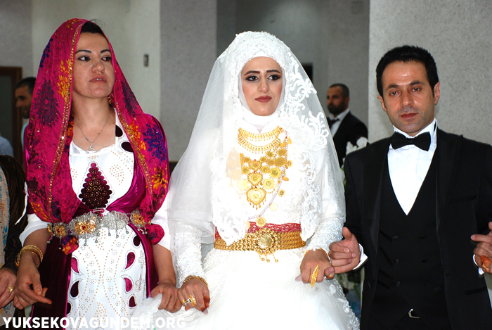 Yüksekova'da iki kardeş aynı gün evlendi 17