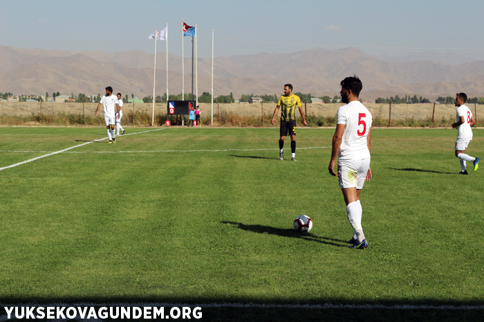 Yüksekova Belediyespor, 2 golle tur atlamayı başardı 17