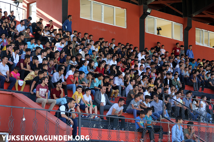 Yüksekova Belediyespor, 2 golle tur atlamayı başardı 19