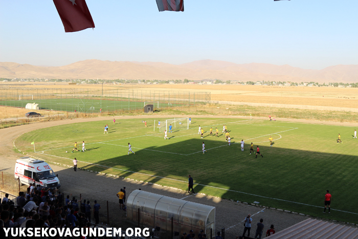 Yüksekova Belediyespor, 2 golle tur atlamayı başardı 25