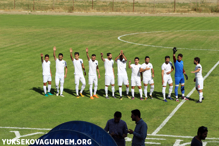 Yüksekova Belediyespor, 2 golle tur atlamayı başardı 5