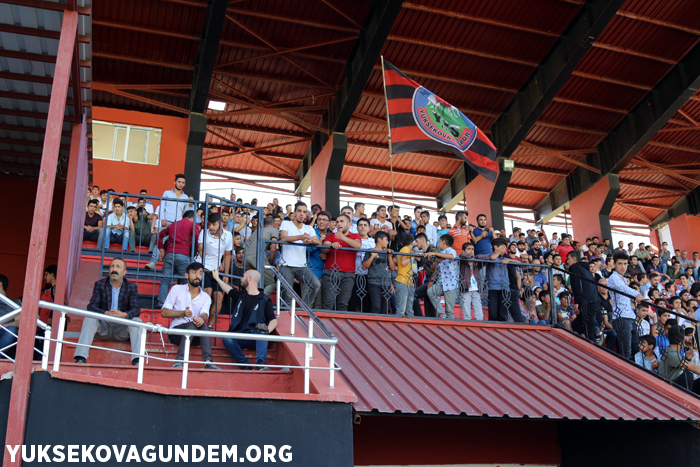Yüksekova Belediyespor, 2 golle tur atlamayı başardı 8