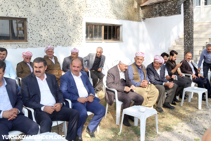 Er ve Karay Ailesinin mutlu günü 112