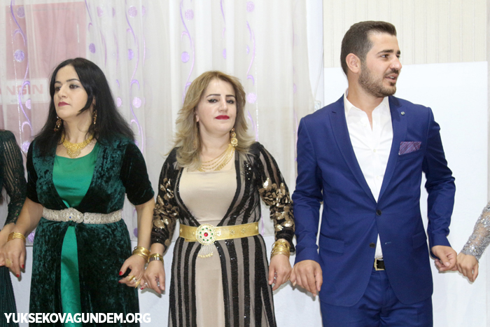 Er ve Karay Ailesinin mutlu günü 12