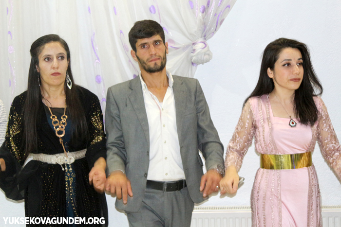 Er ve Karay Ailesinin mutlu günü 15