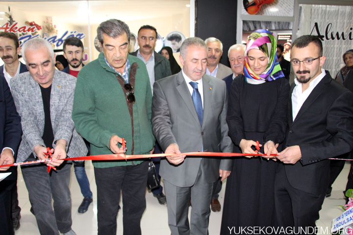 Yüksekova'da yeni iş yeri açılışı 1