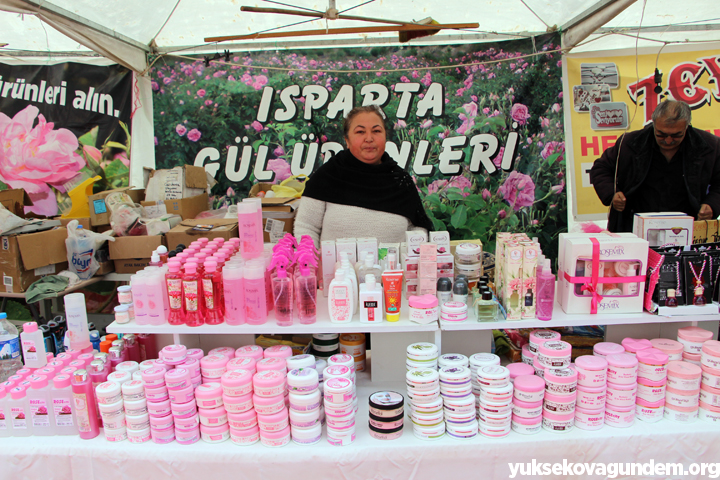 Yüksekova'da Yöresel Ürünler Fuarı Açıldı 10