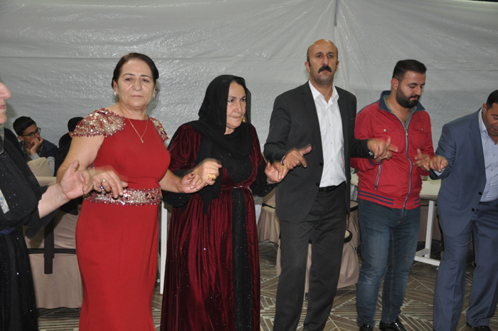 Erin Ailesinin mutlu günü 64