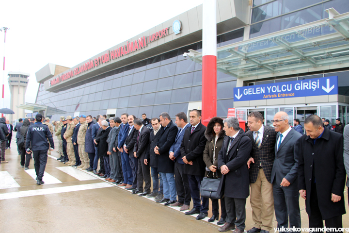 Hakkari Valisi Akbıyık göreve başladı 1