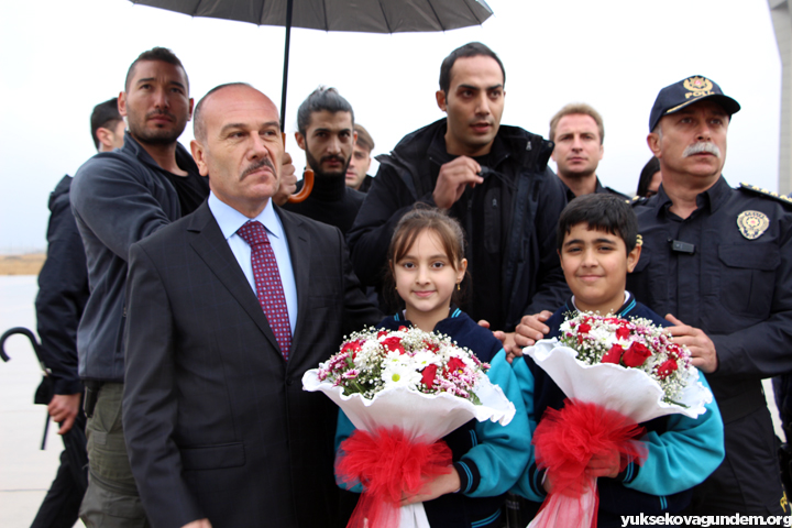 Hakkari Valisi Akbıyık göreve başladı 6