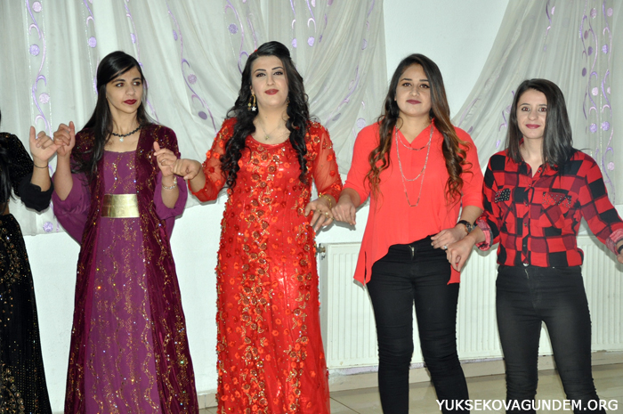 Dikçe ailesinin mutlu günü 42