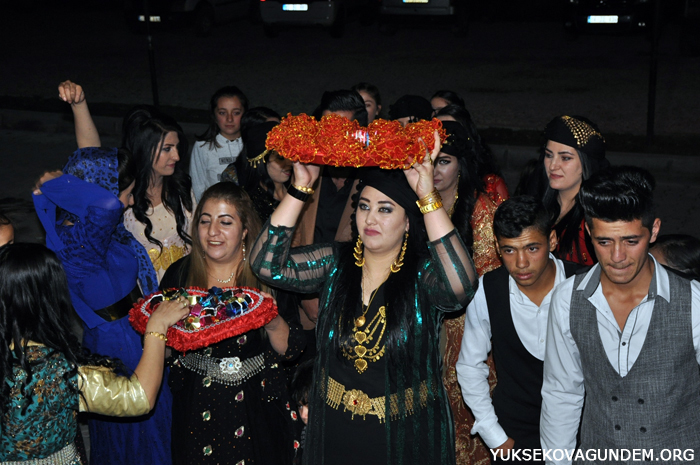 Dikçe ailesinin mutlu günü 90