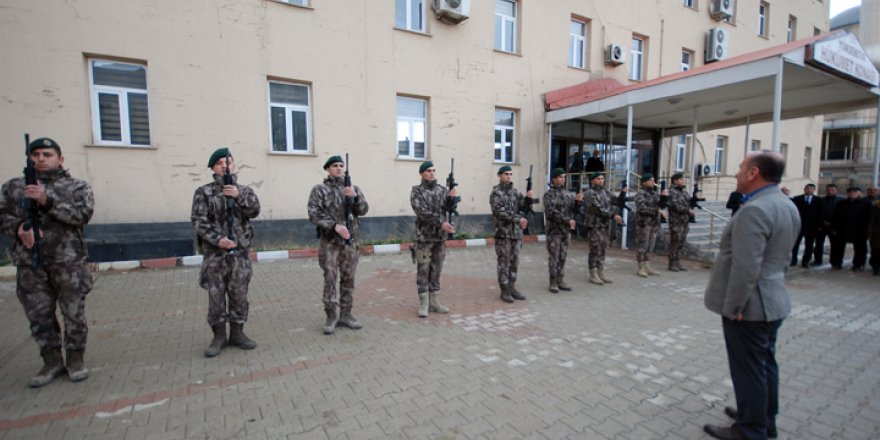 Kaymakam Kaşıkçı Yüksekova'dan ayrıldı