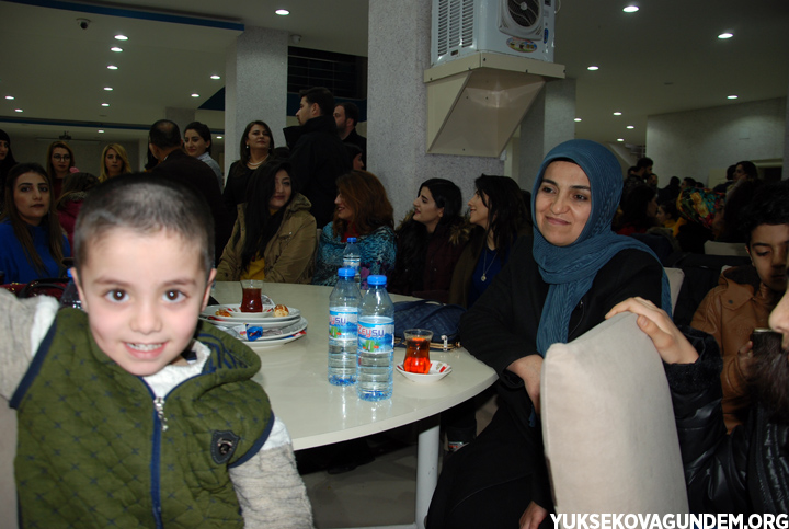 Yüksekova'da ‘Kadınlarımız İçin Bir Aradayız’ etkinliği 16