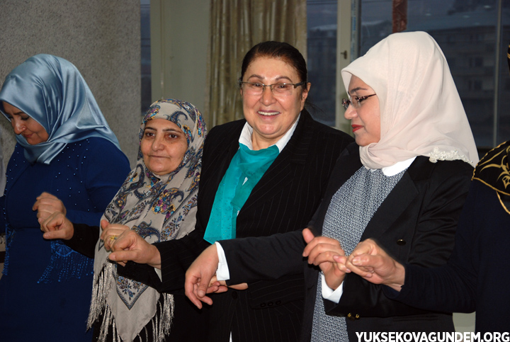 Yüksekova'da ‘Kadınlarımız İçin Bir Aradayız’ etkinliği 24