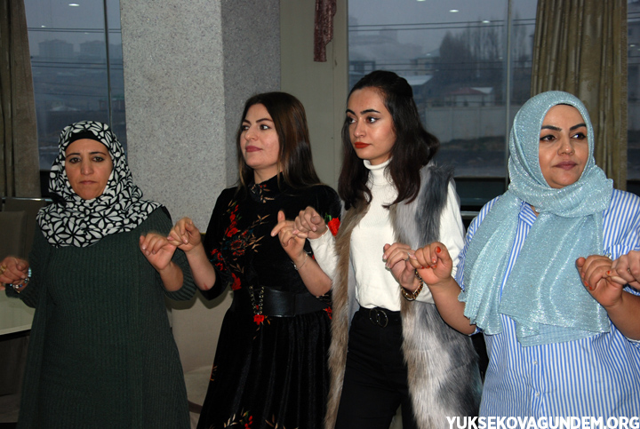 Yüksekova'da ‘Kadınlarımız İçin Bir Aradayız’ etkinliği 33