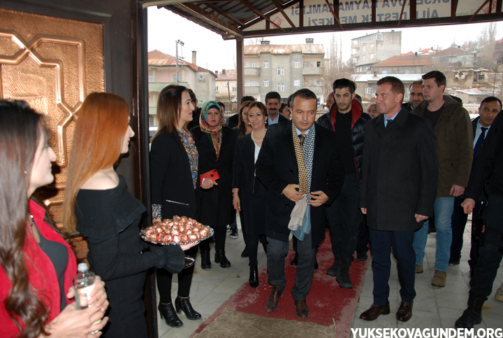 Yüksekovalı kadınlardan yıl sonu sergisi 12