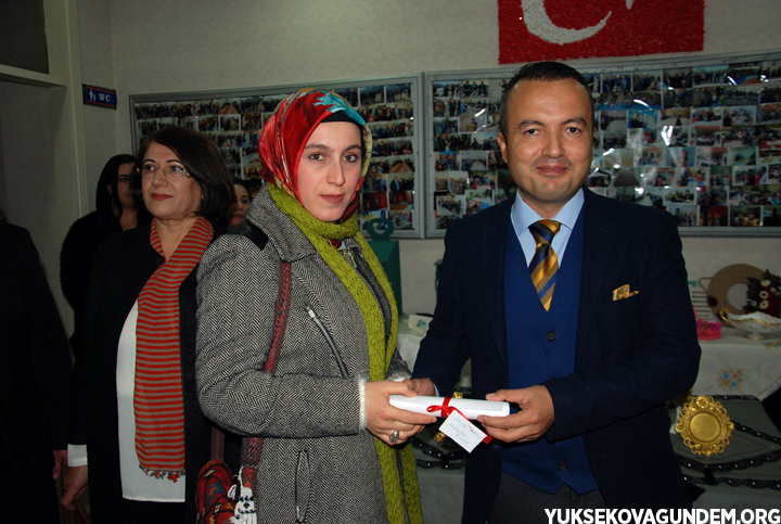 Yüksekovalı kadınlardan yıl sonu sergisi 16