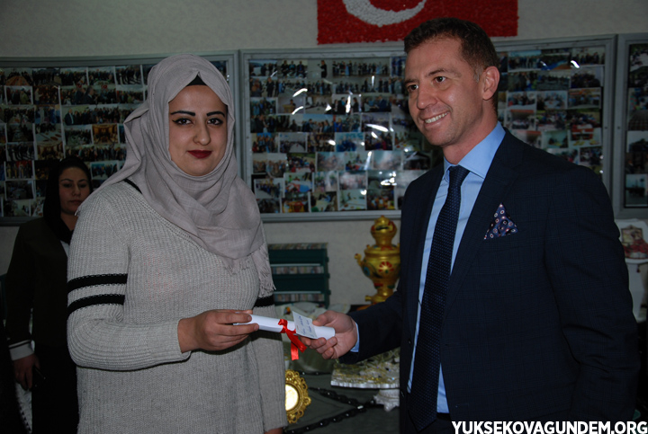 Yüksekovalı kadınlardan yıl sonu sergisi 17