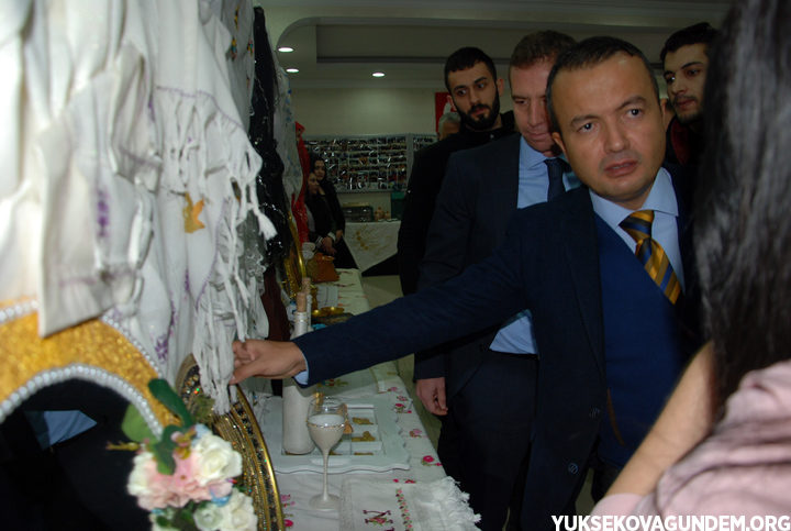 Yüksekovalı kadınlardan yıl sonu sergisi 26