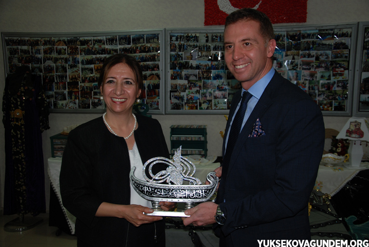 Yüksekovalı kadınlardan yıl sonu sergisi 55