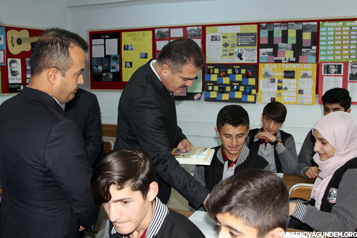 Vali Akbıyık Yüksekova'da Temaslarda Bulundu 10