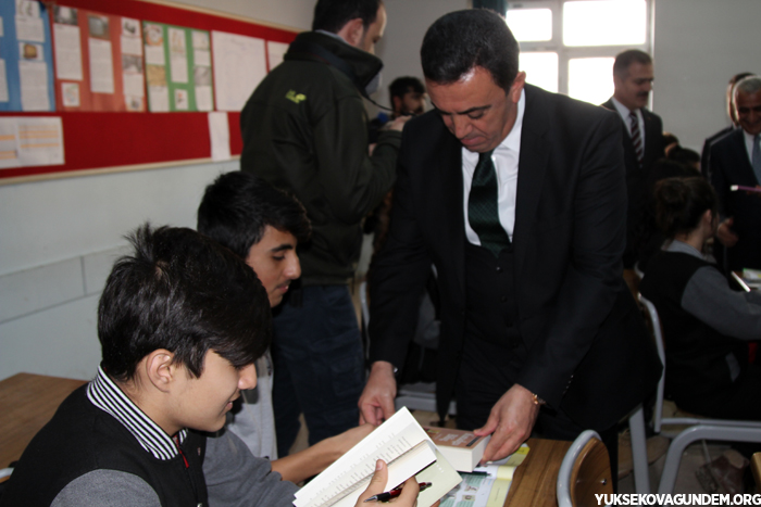 Vali Akbıyık Yüksekova'da Temaslarda Bulundu 14