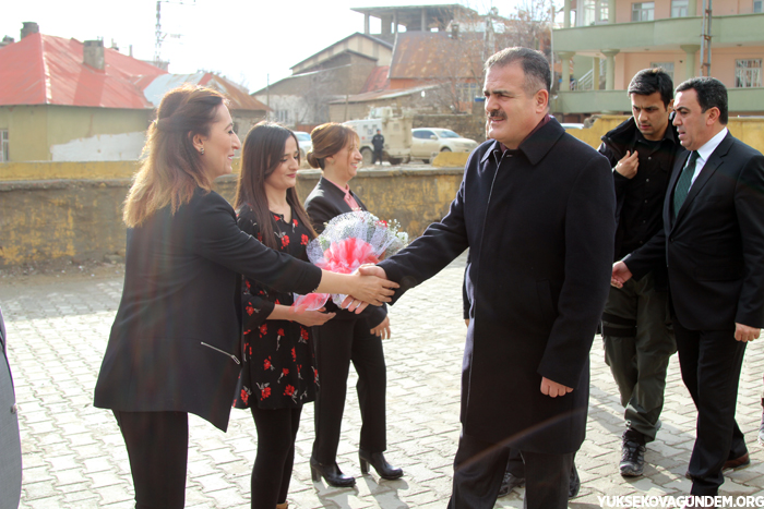 Vali Akbıyık Yüksekova'da Temaslarda Bulundu 16