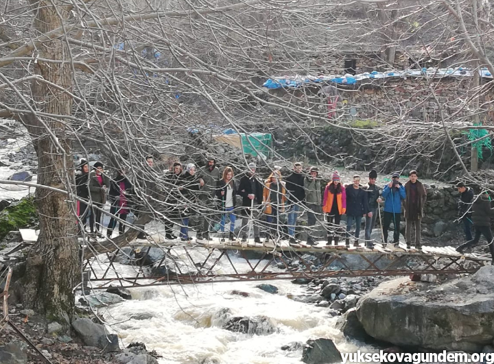 Yüksekova'nın Karlı Dağlarında Doğa Yürüyüşü 12