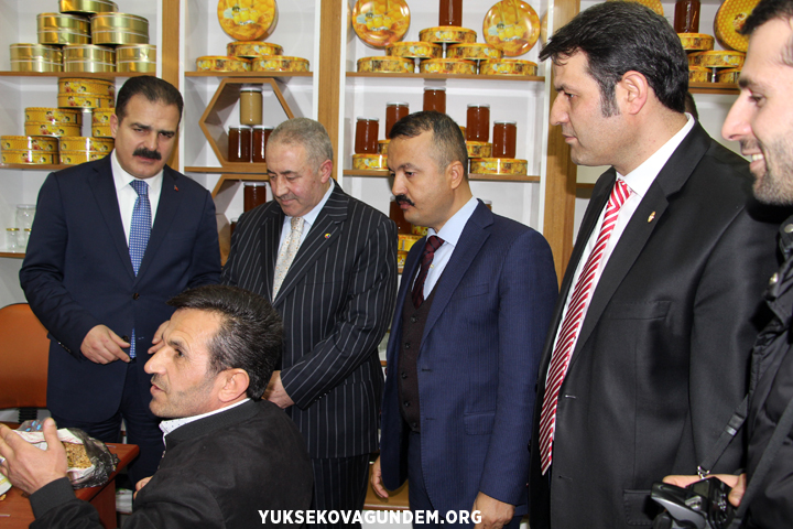 Hakkari Valisi İdris Akbıyık Yüksekova'ya geldi 12