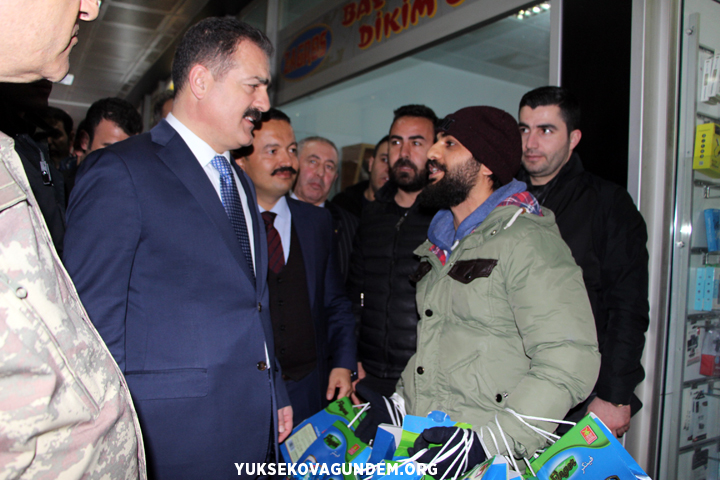 Hakkari Valisi İdris Akbıyık Yüksekova'ya geldi 13