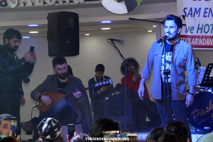 Yüksekova'da yardımlaşma ve dayanışma konseri 17