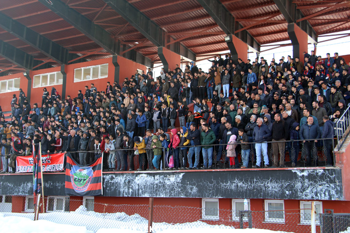 Yüksekova Belediyespor 4-1 mağup oldu 26