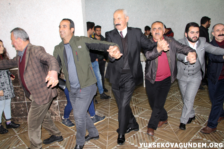 Yüksekova'da yılın ilk düğünü 13