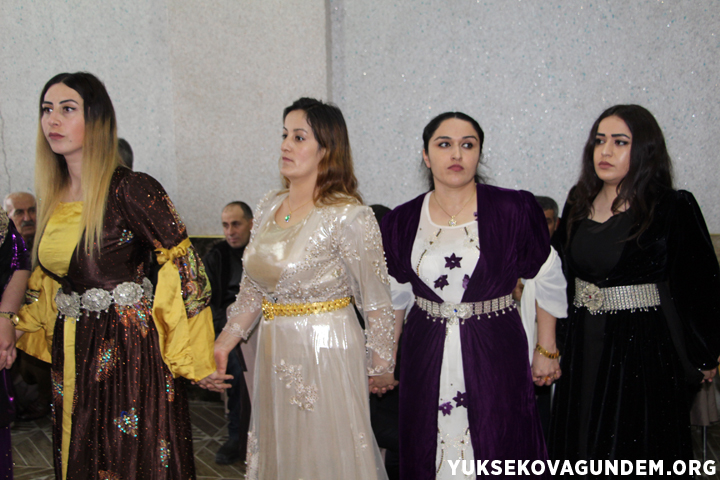 Yüksekova'da yılın ilk düğünü 45