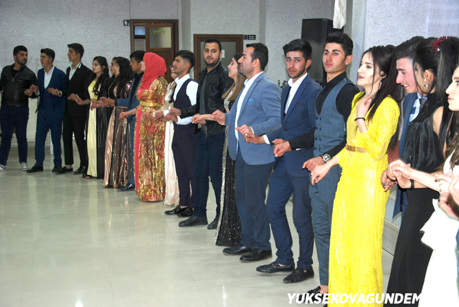 Yüksekova Mesleki ve Teknik Anadolu Lisesi'nin mezuniyet gecesi 27