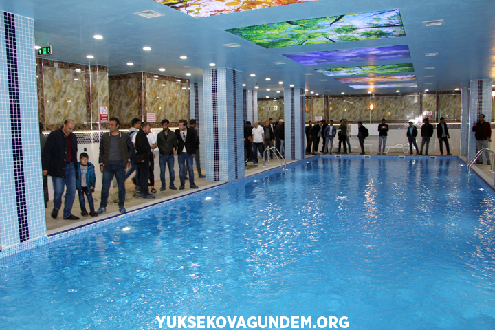 Yıllar sonra Yüksekova'da havuz açıldı 5