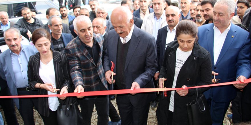 Yıllar sonra Yüksekova'da havuz açıldı