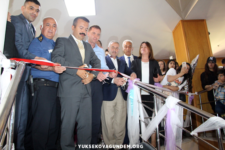 Yüksekova'da yıl sonu sergisi 14