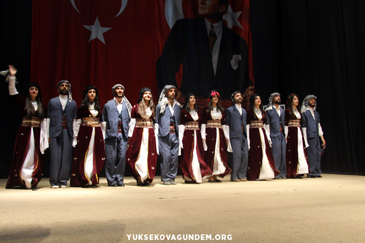 Yüksekova'da yıl sonu sergisi 4