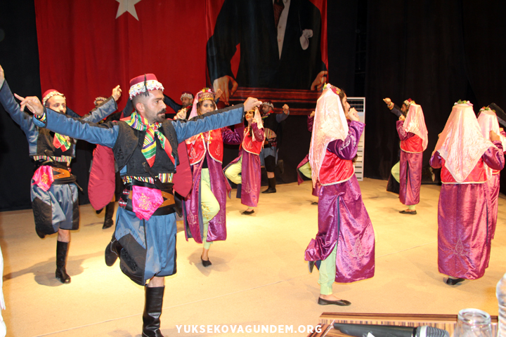 Yüksekova'da yıl sonu sergisi 8