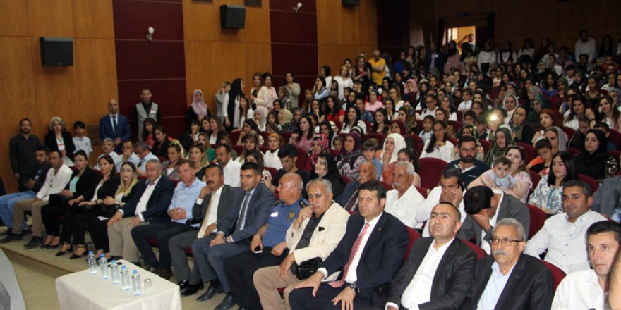 Yüksekova'da yıl sonu sergisi