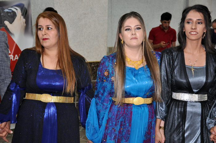 Baykal ailesinin mutlu günü 12